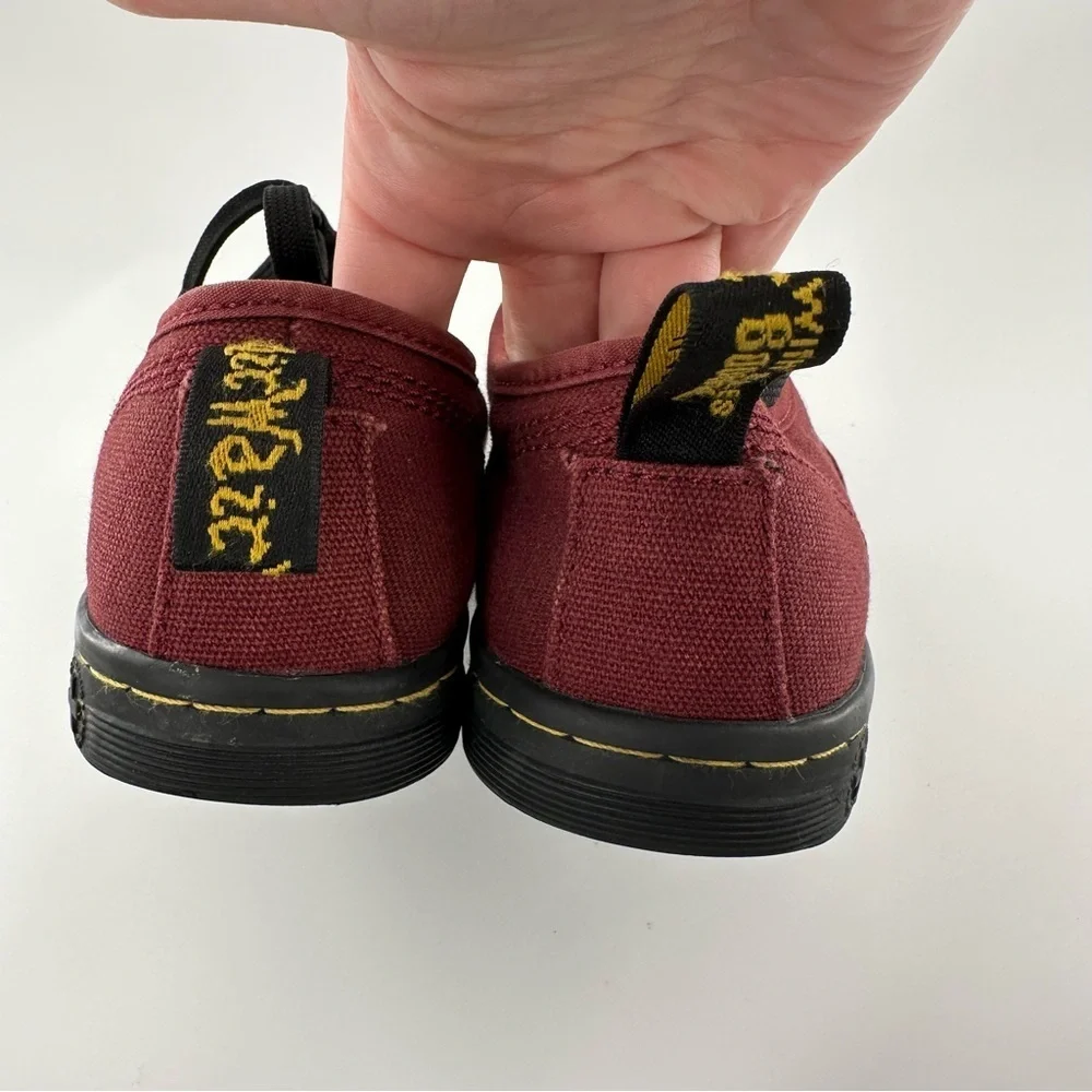 Dr Martens womens Soho flats size 38 7 Burgundy canvas lace up sneakers